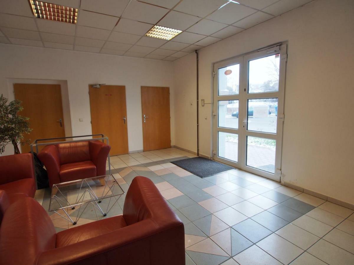 3-Bedroom Apartment In Rajhrad, With Kitchen, 2 Bathrooms, Parking Exteriér fotografie